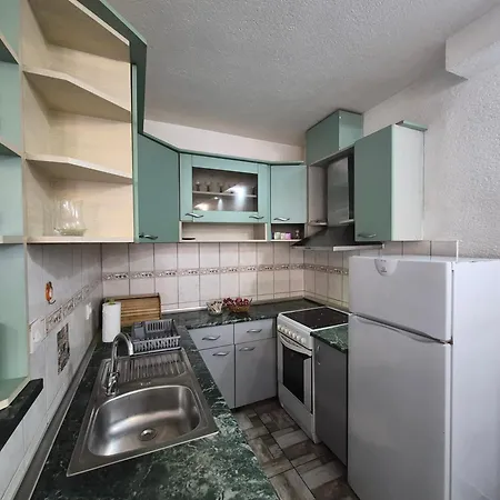 Boulevard Free Garage Parking Apartment *
